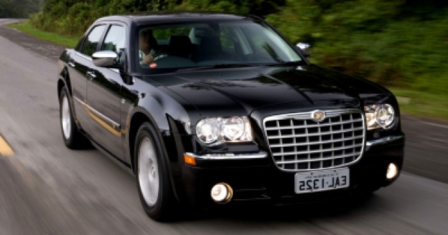valor do seguro 300C 5.7 V8 2008