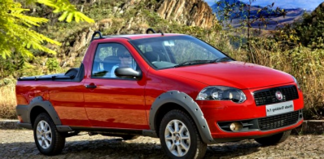 Cotação de seguro Strada Trekking 1.4 CS